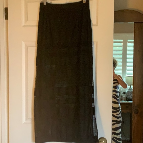 Beautiful black maxi skirt from Zara - Picture 3 of 8